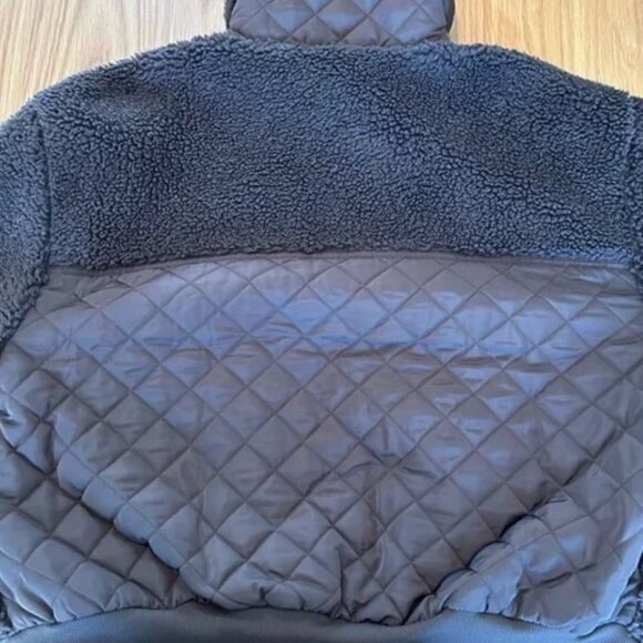 Alo Yoga Sherpa Edge Bomber Size M - Picture 3 of 4